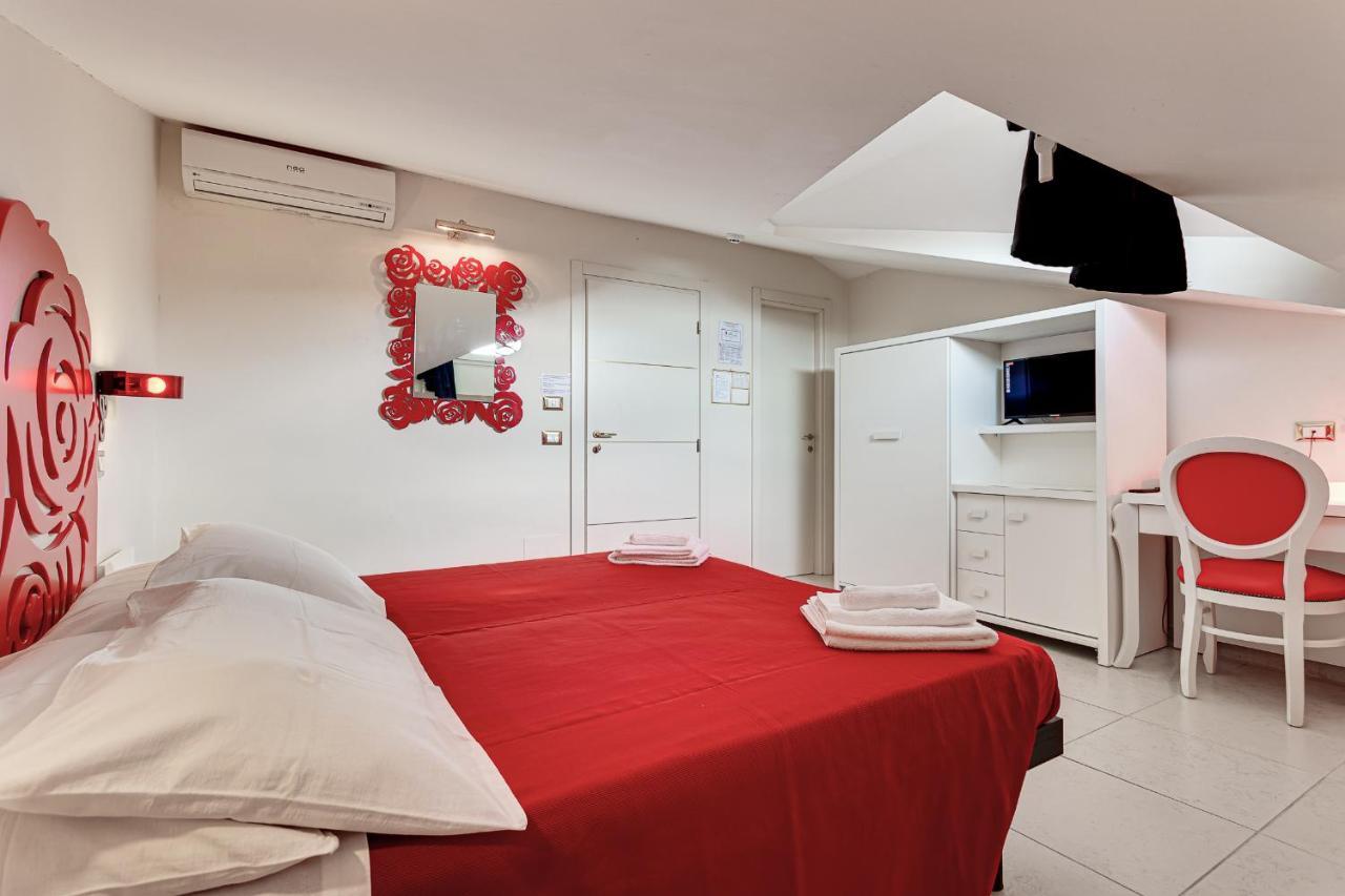 Hotel Le Cinema Гаттео-а-Маре Екстер'єр фото