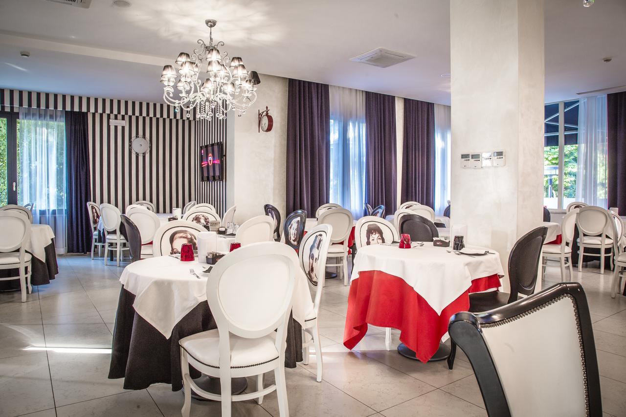 Hotel Le Cinema Гаттео-а-Маре Екстер'єр фото